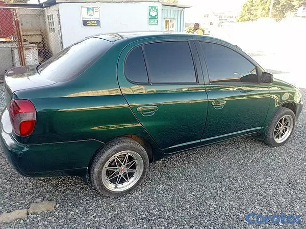 carros - Toyota Platz 8