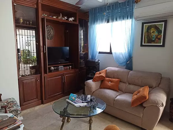 casas - VENDO CASA DE DOS NIVELES EN LA URBANIZACIÓN TROPICAL.AV. INDEPENDENCIA KM 71/2 4