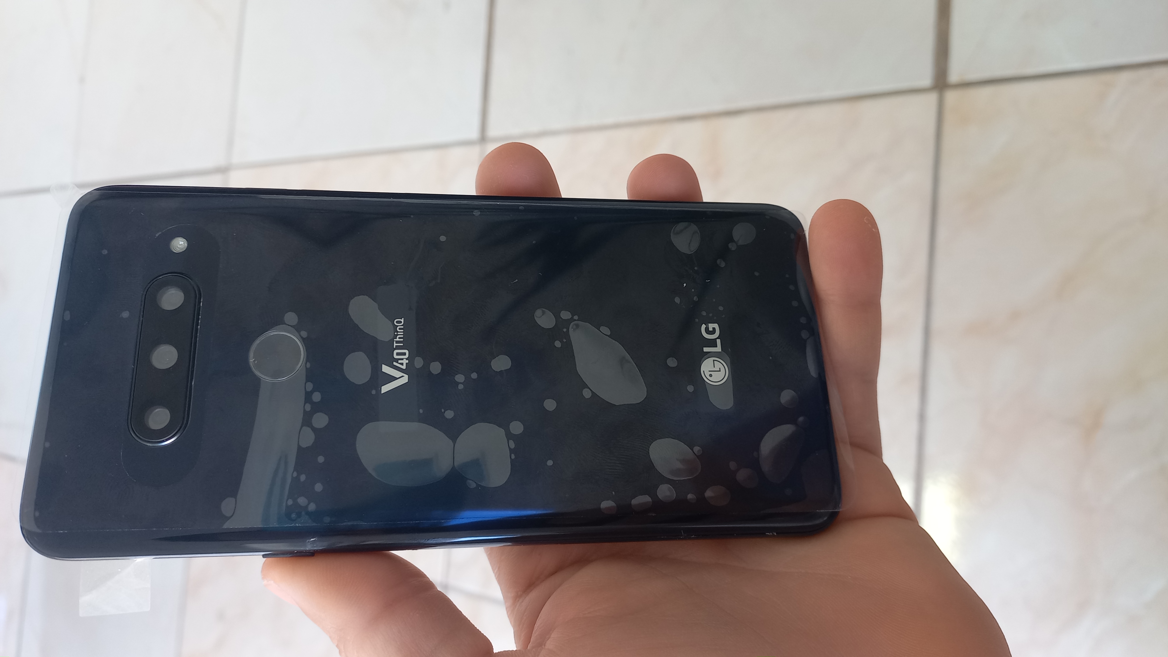 celulares y tabletas - LG  V40 Thinq