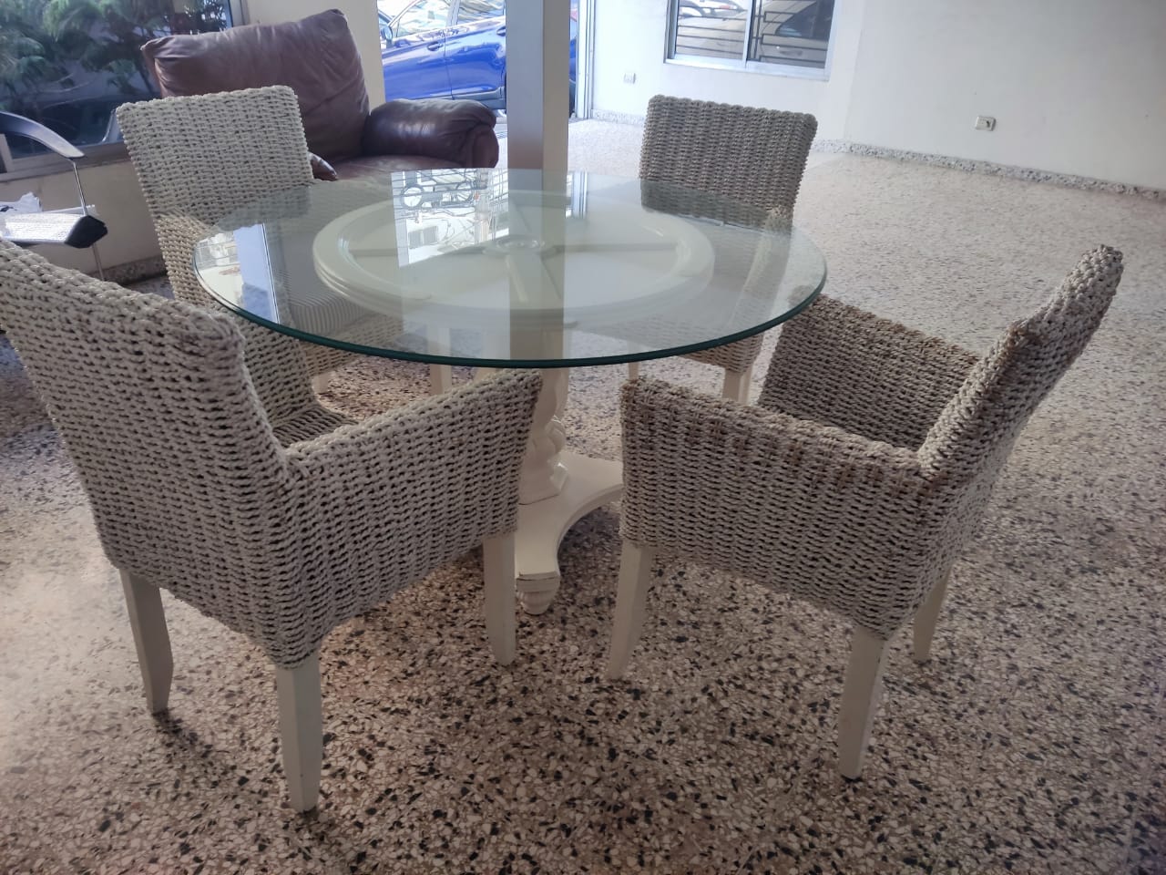 muebles y colchones - Comedor redondo 4 sillas en mimbre