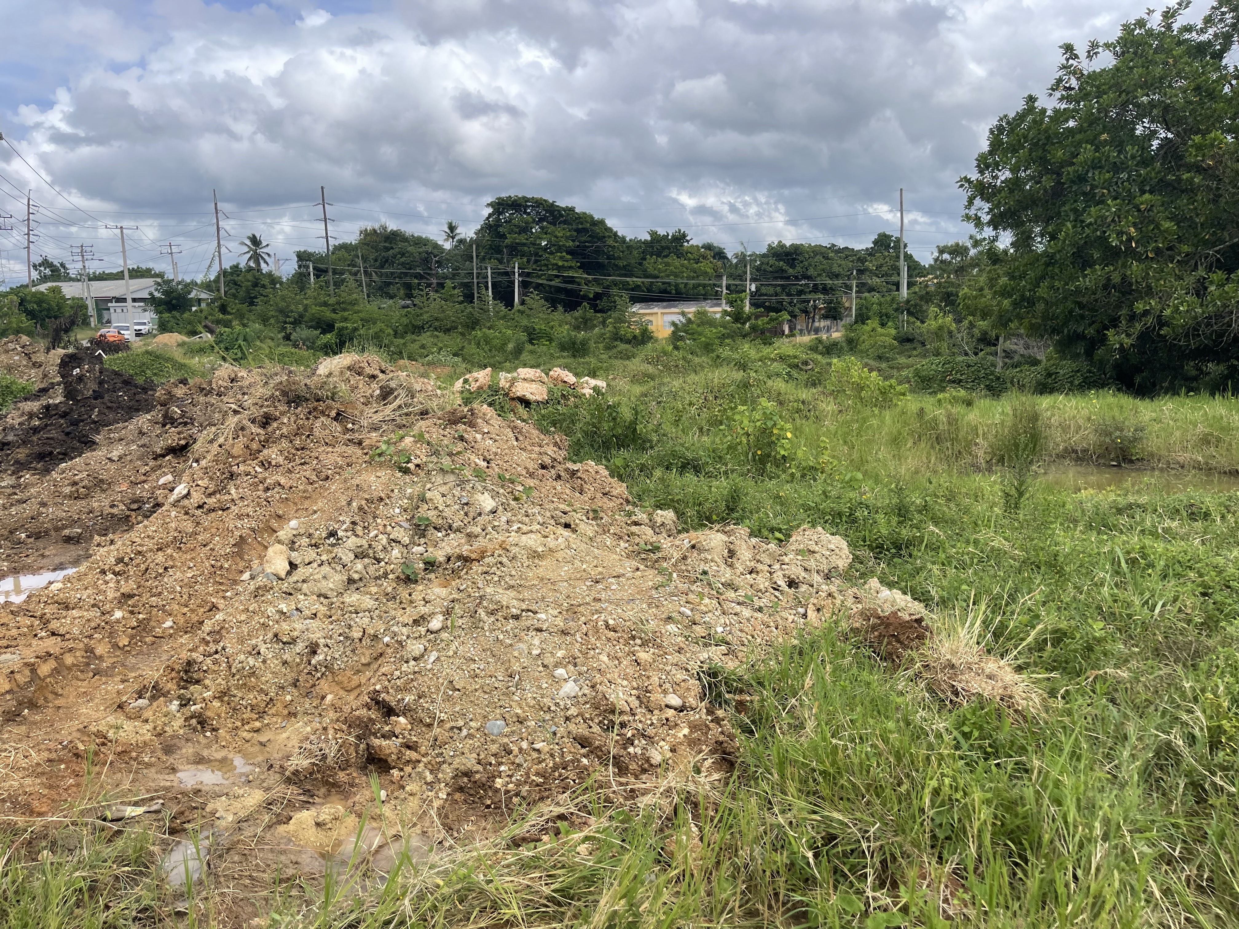 solares y terrenos - vendo Terrenos, Autopista Duarte, Merca Santo Domingo  1