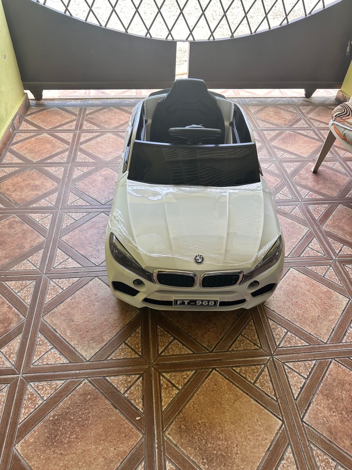juguetes - Carro BMW para niños de 1-4 años con luces-música-usb-control remoto Nuevo  3