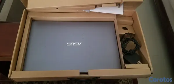 computadoras y laptops - Laptop Asus de 15.6' con procesador Intel 
4 GB de RAM y un disco duro de 1 TB 2
