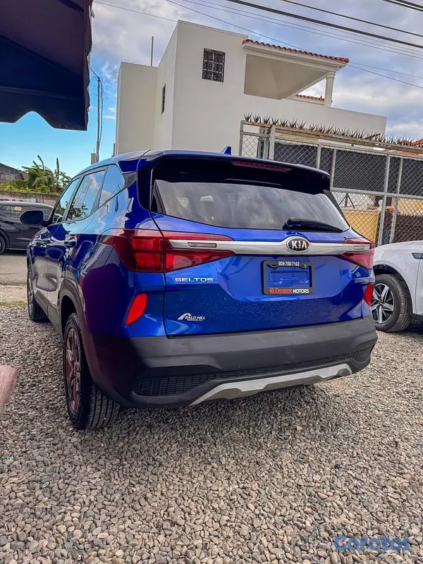 jeepetas y camionetas - Kia Seltos LX 2021 3