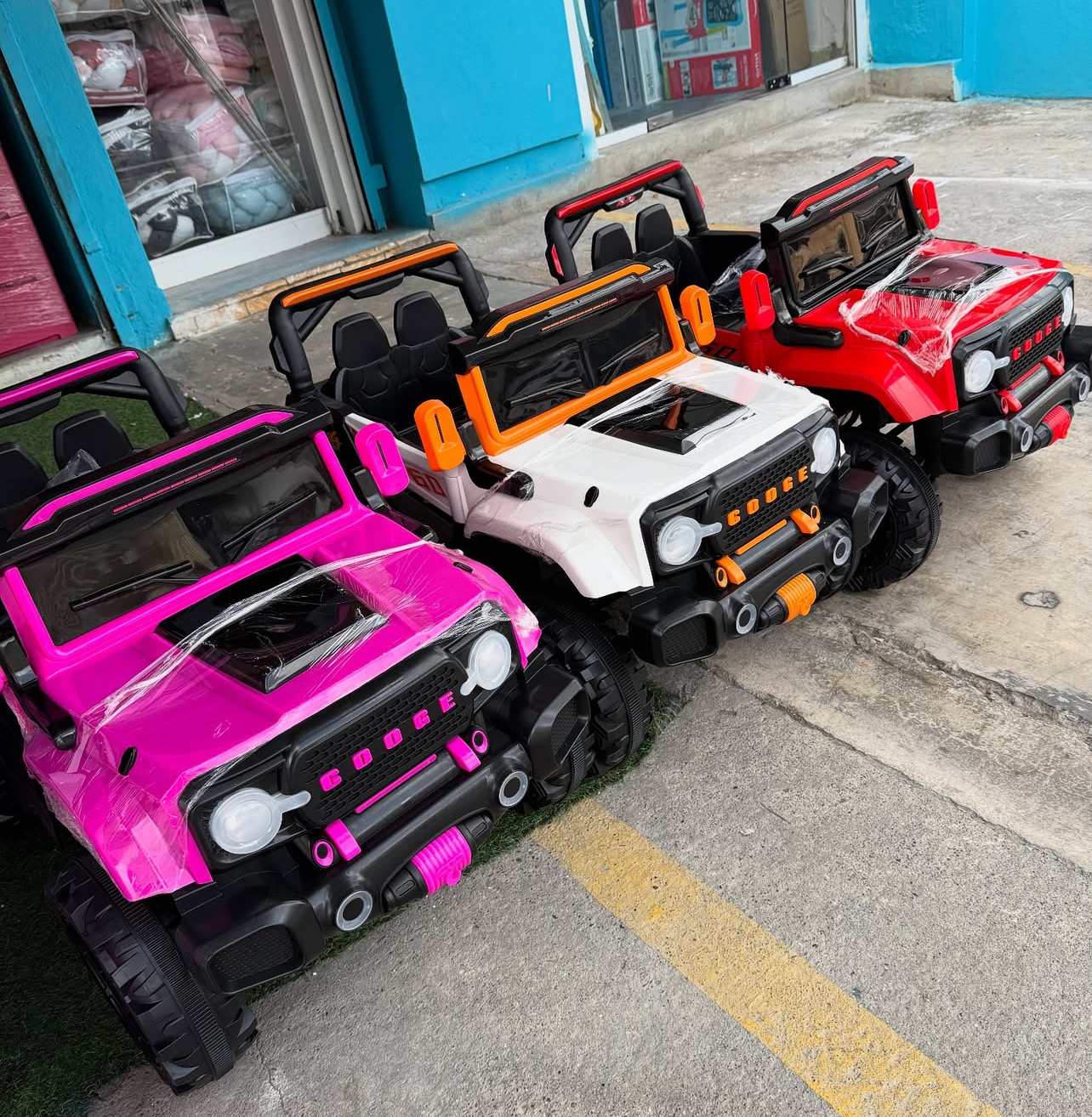 juguetes - Jeep para niños y niñas de 1-4 años con luces-música-usb-control remoto Nuevo 