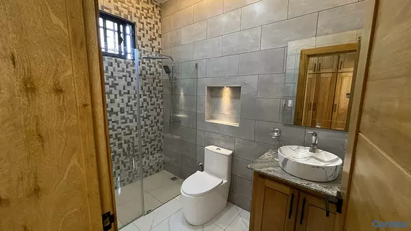 casas - MODERNA CASA EN VENTA EN SANTIAGO. 9