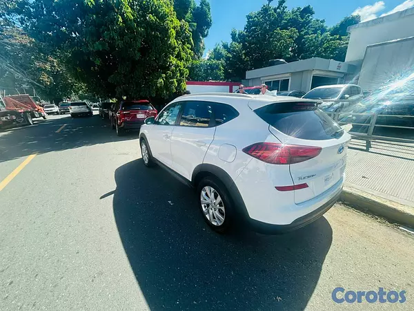 jeepetas y camionetas - hyundai tucson valium 9
