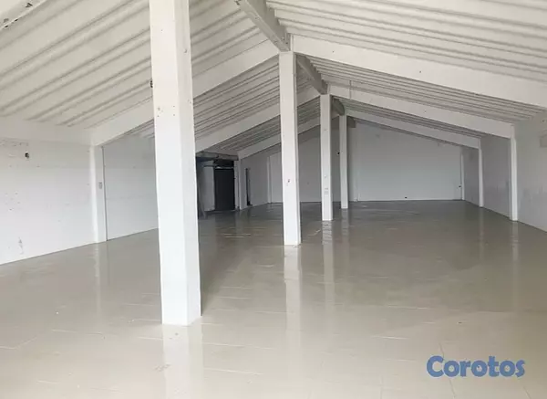 oficinas y locales comerciales - se alquila local  2