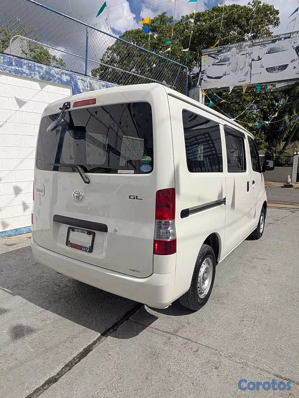 jeepetas y camionetas - TOYOTA TOWN ACE 2020 8