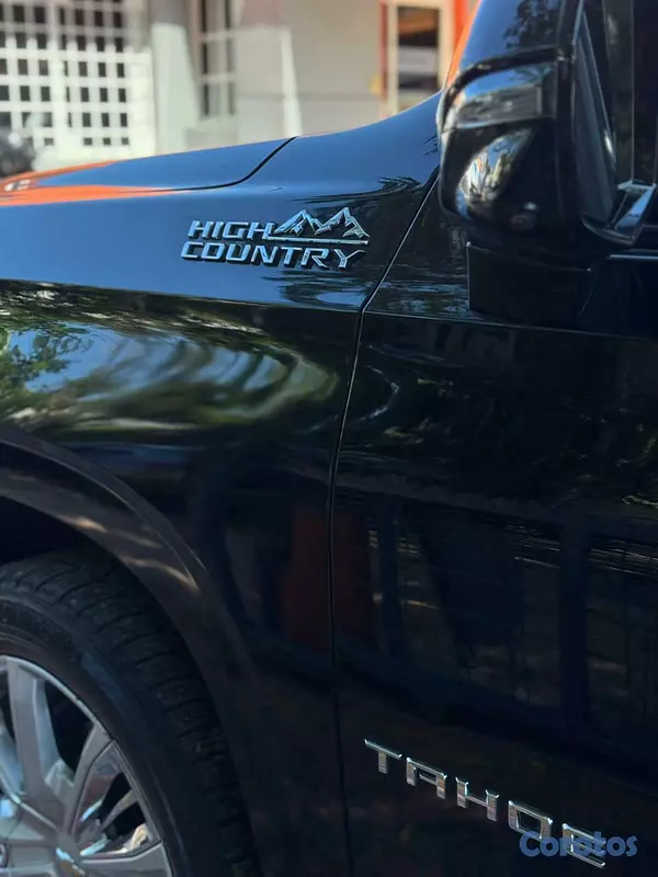 jeepetas y camionetas - Chevrolet Tahoe Highcountry NEGRA 2021 Importada p 7