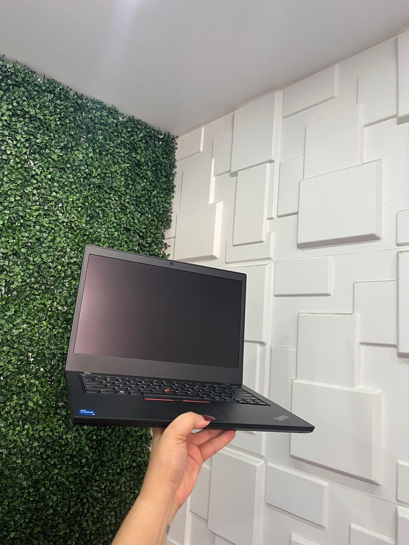computadoras y laptops - LENOVO THINKPAD TOUCH SCREEN 14"/16GB RAM/512GB SSD/IntelCore i5-11VA/  NUEVA 3