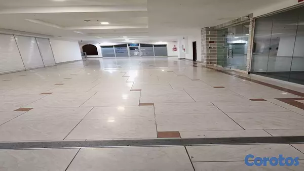 oficinas y locales comerciales - Local en venta en el Malecón de Santo Domingo 4
