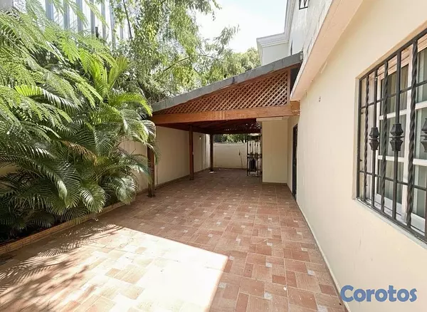 casas - 🏡 Casa en Alquiler de 2 Niveles – Uso Mixto (R4) | Ideal para Vivir y Trabajar 9