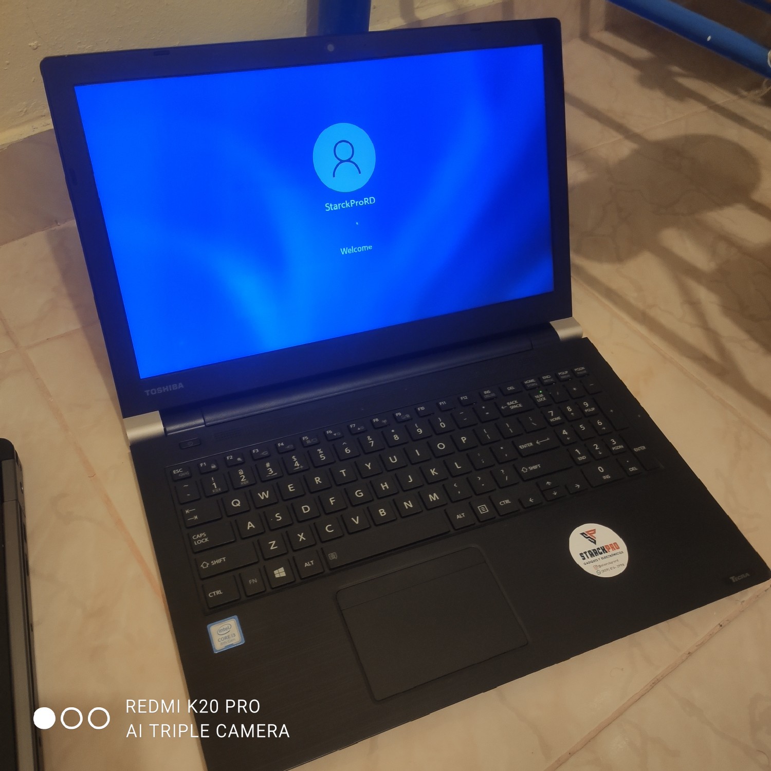 computadoras y laptops - Toshiba Dynabook Tecra A-50 EC cómo nueva con garantía