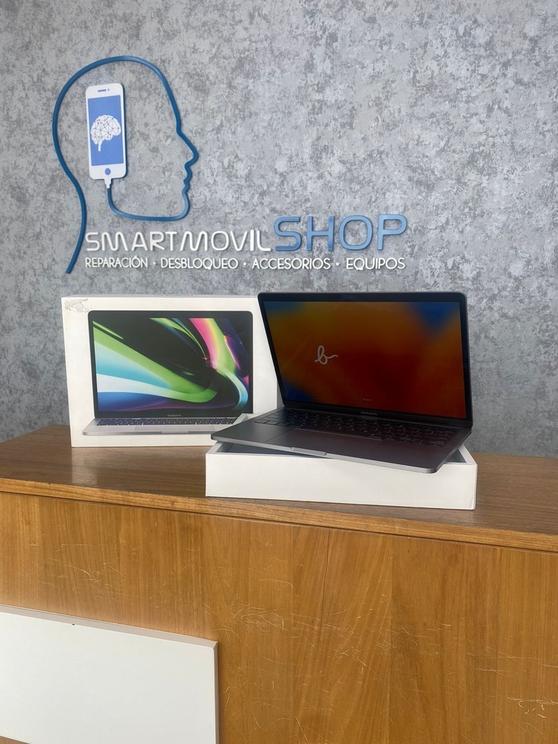 computadoras y laptops - MACBOOK PRO M2 256GB EN CAJA (SOMOS TIENDA)