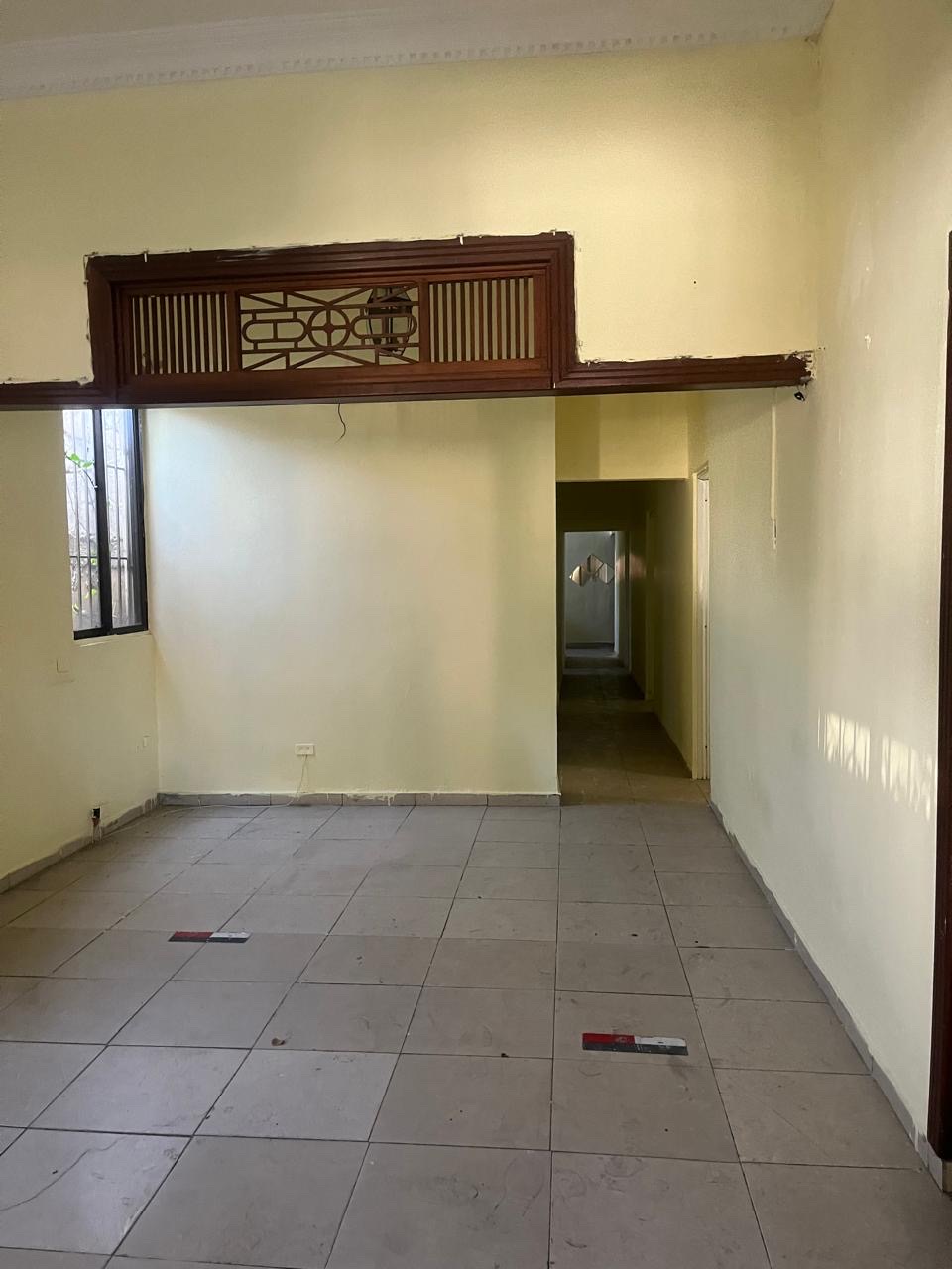 oficinas y locales comerciales - Alquilo antiguo hotel en Gazcue para ser utilizado como almacén o depósito. 2