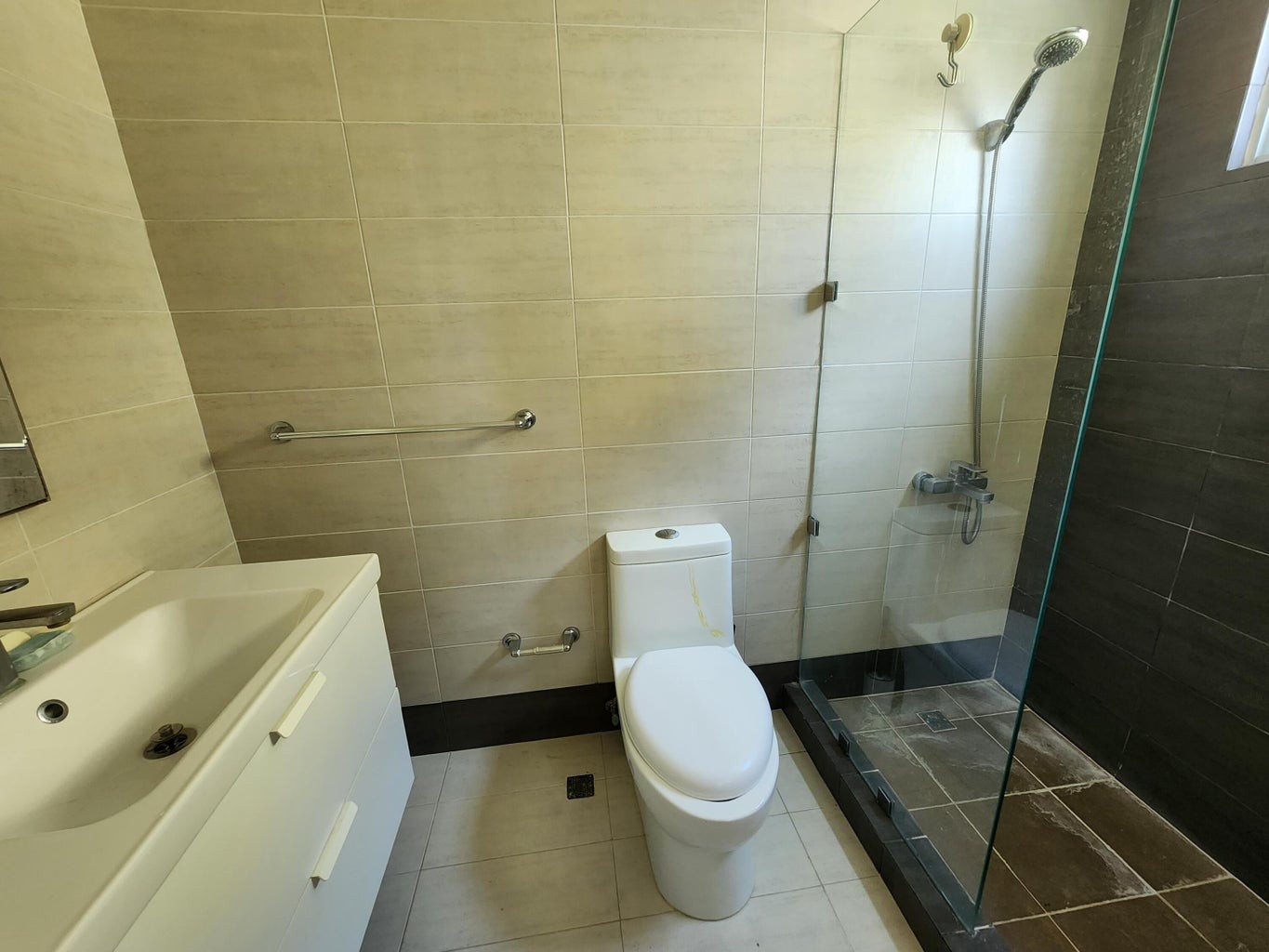 apartamentos - Alquiler de Amplio apartamento en zona Serralles  de dos habitaciones  6
