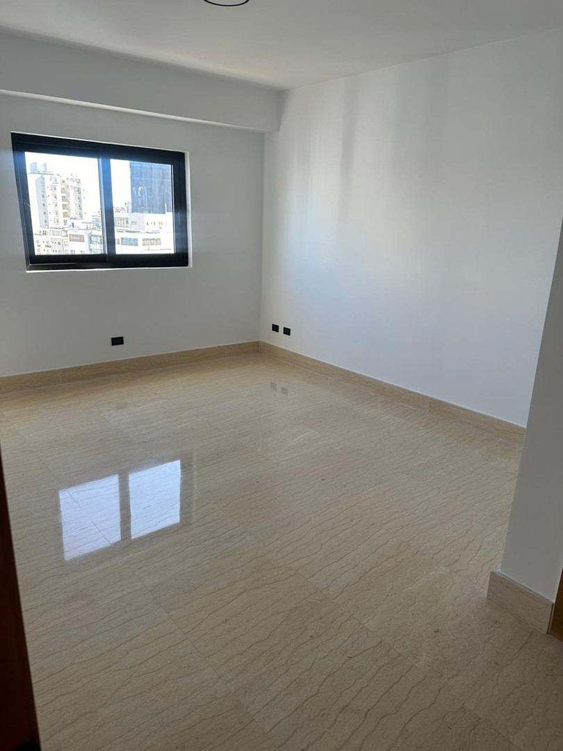 apartamentos - En alquiler apartamento en Naco, vista espectacular 
2 Hab, 2 parq
US$2,000  4