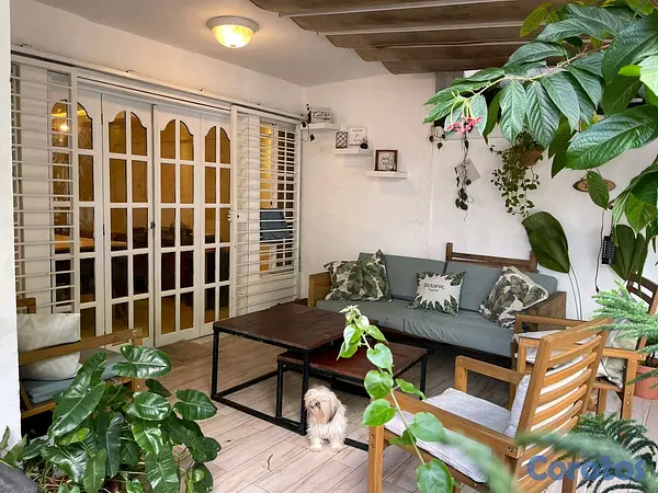 casas - Casa totalmente remodelada en venta en Quisqueya justo al borde del millón 3