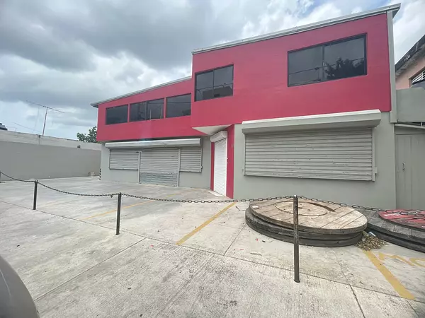 oficinas y locales comerciales - Alquiler de Nave comercial en ensanche la Fe 7