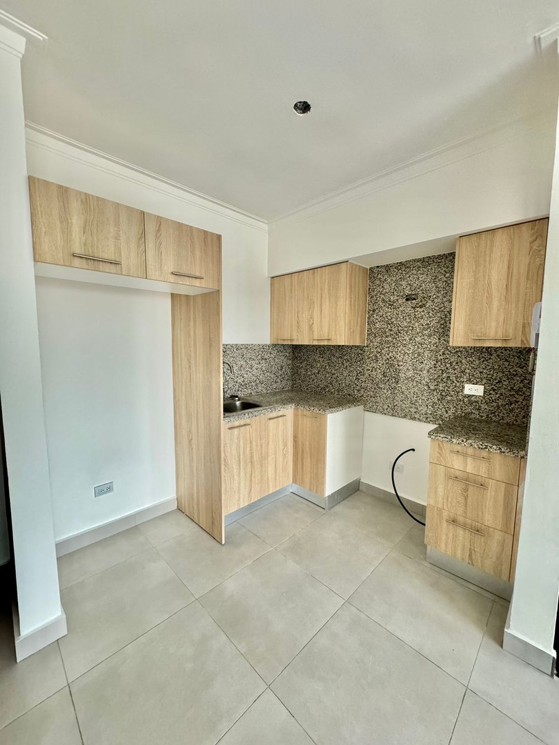 apartamentos - Apartamento en Alquiler
EVARISTO MORALES
USD 1,000.00 (Mantenimiento incluido)

 5