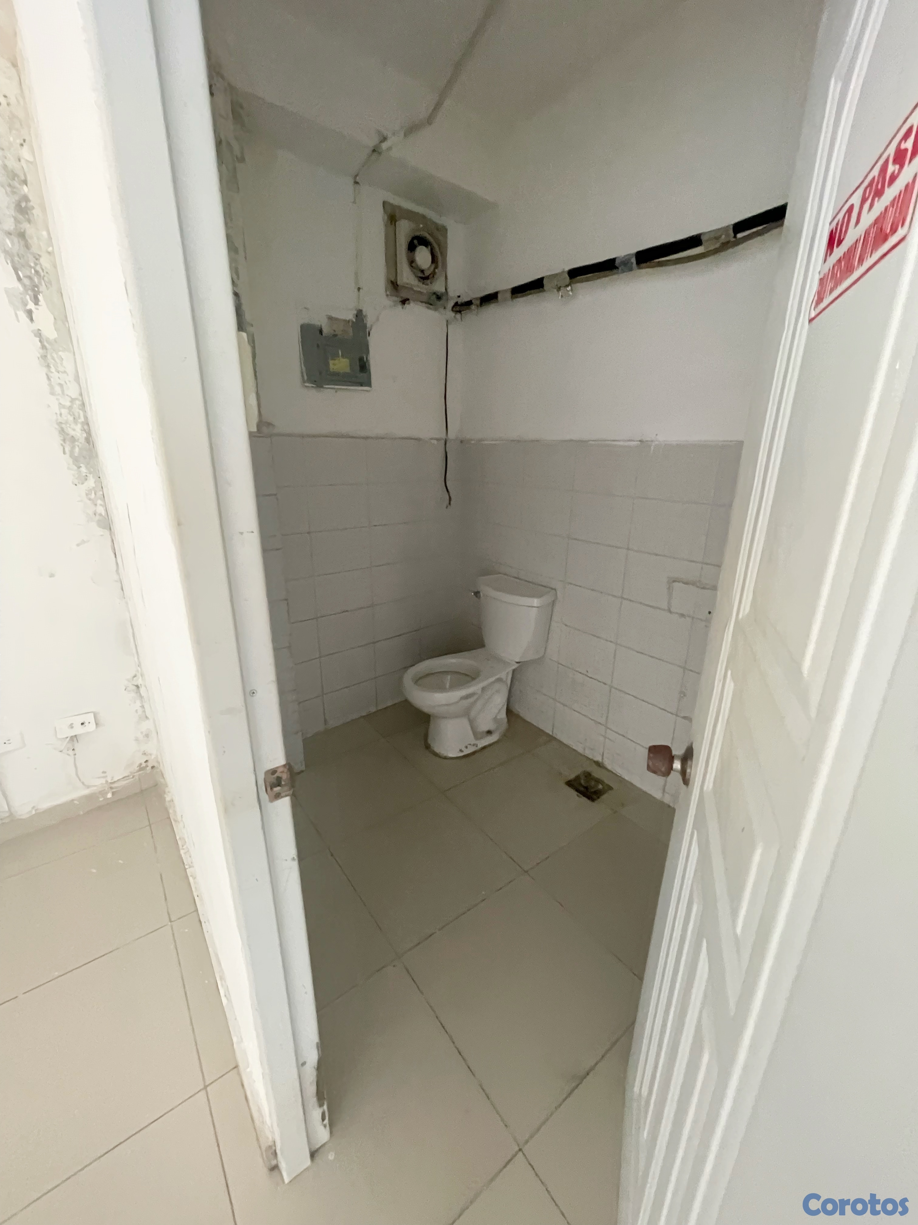 oficinas y locales comerciales - Alquiler local en primer nivel Bella vista  5