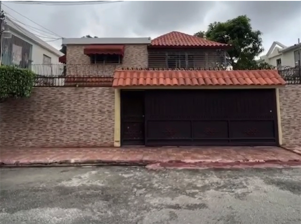 casas - Venta de casa de dos niveles en Cancino Santo Domingo este  0