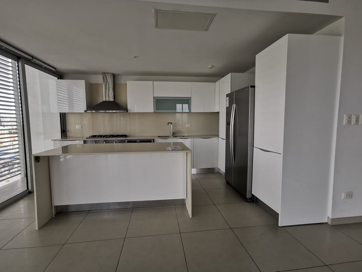 apartamentos - Apartamento en alquiler con línea blanca, Piantini!!
153 metros
 Piso 10
1800usd 9