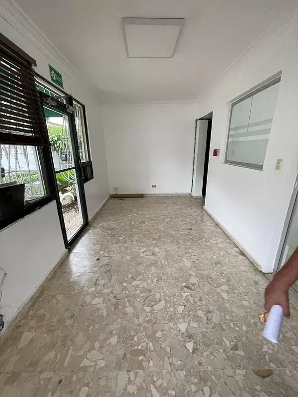 oficinas y locales comerciales - Edifcio con 14 oficinas Ubicado en Gazcue 8