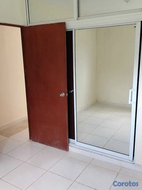 apartamentos - Segundo piso de tres habitaciones en San Isidro 2