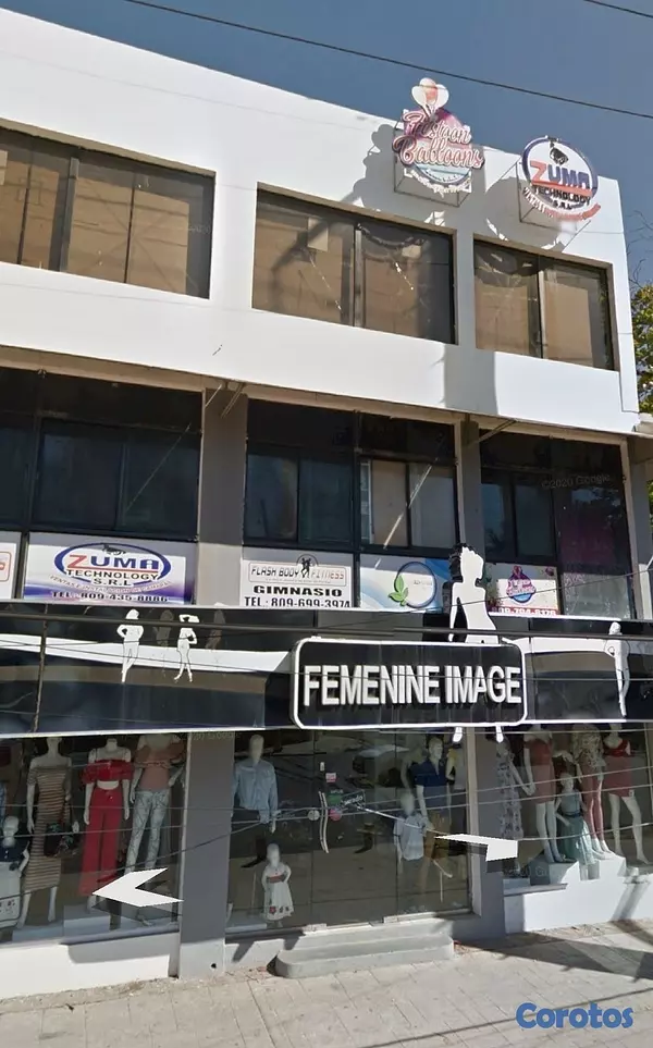 oficinas y locales comerciales - venta de plaza comercial ensanche Ozama en la misma avenida Venezuela 2