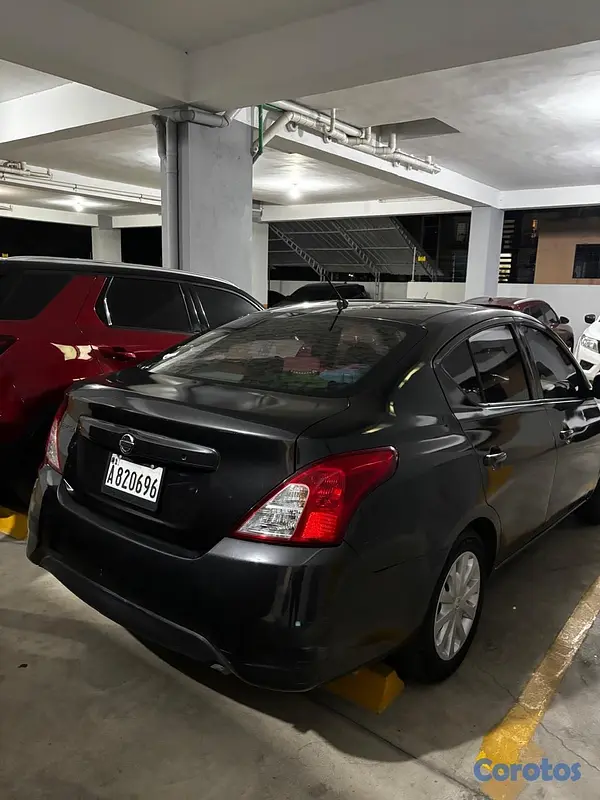 carros - Nissan Versa 2019 Automático – 123 mil km – Económ 4