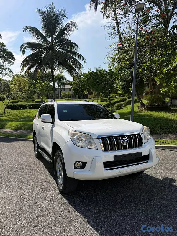 jeepetas y camionetas - Toyota land cruicer prado tx 2010 gasolina  2
