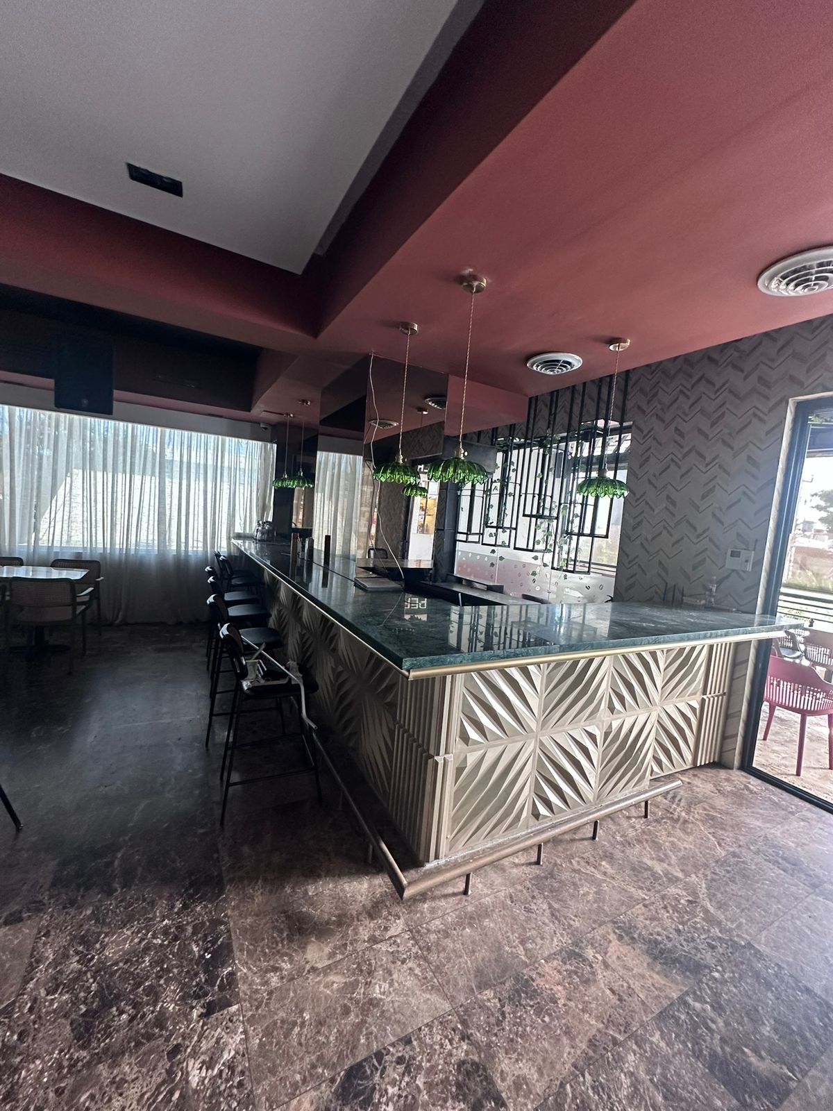 oficinas y locales comerciales - Alquilo local en Los Prados  6