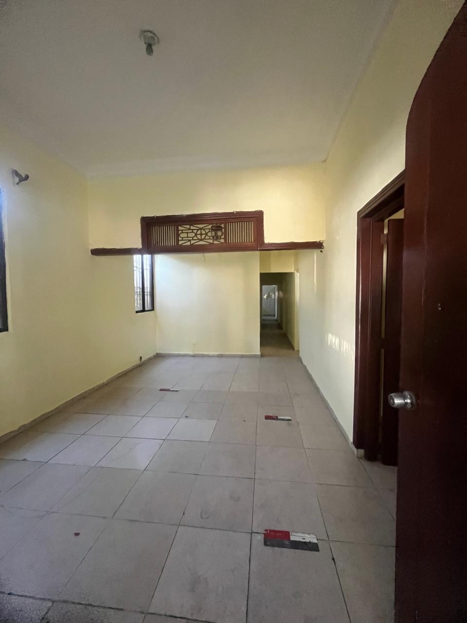 oficinas y locales comerciales - Alquilo antiguo hotel en Gazcue para ser utilizado como almacén o depósito. 3