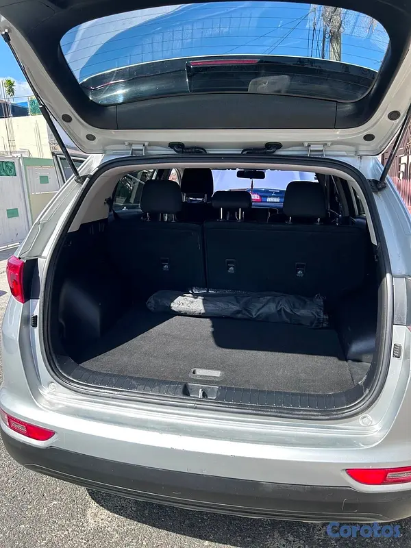 jeepetas y camionetas - Kia Sportage fe 2017 4