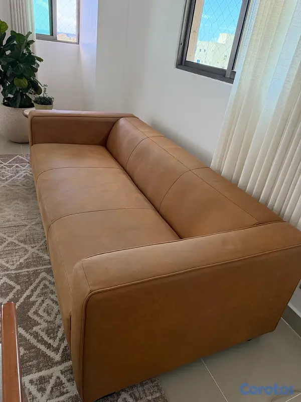 muebles y colchones - Mueble/ sofá en piel comprado en Ilumel RD$55,000.00 5