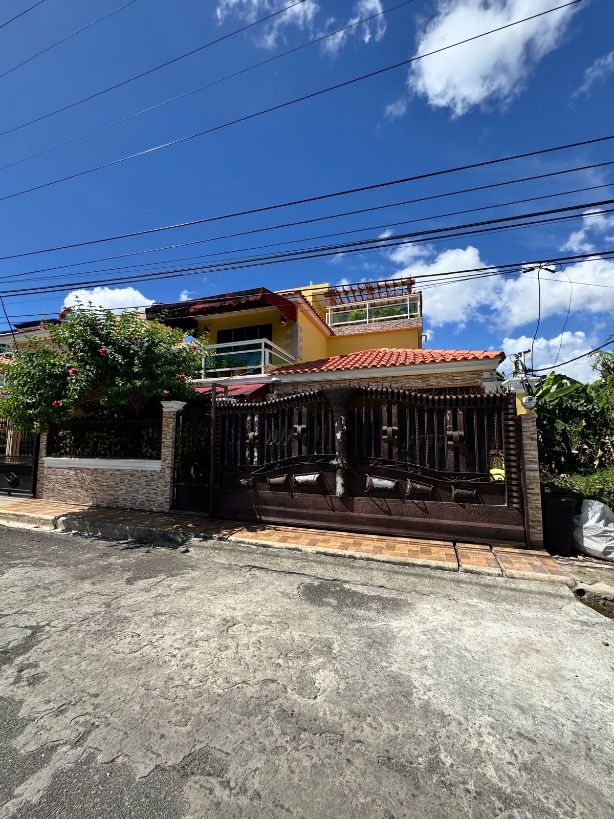 casas - venta de casa en la autopista de san Isidro brisa oriental 