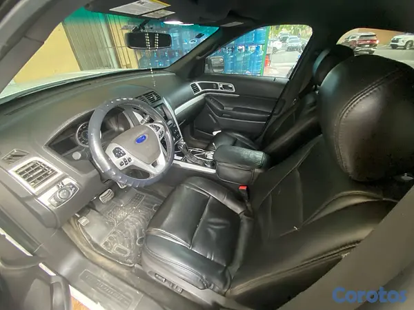jeepetas y camionetas - RD$550,000 negociable  4
