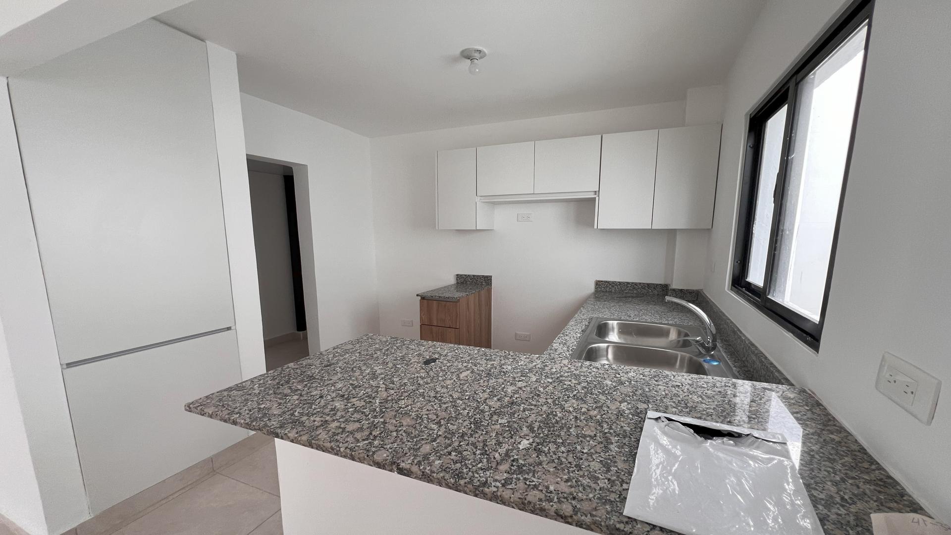 apartamentos - APARTAMENTO EN ALQUILER 2DO NIVEL SANTIAGO 3
