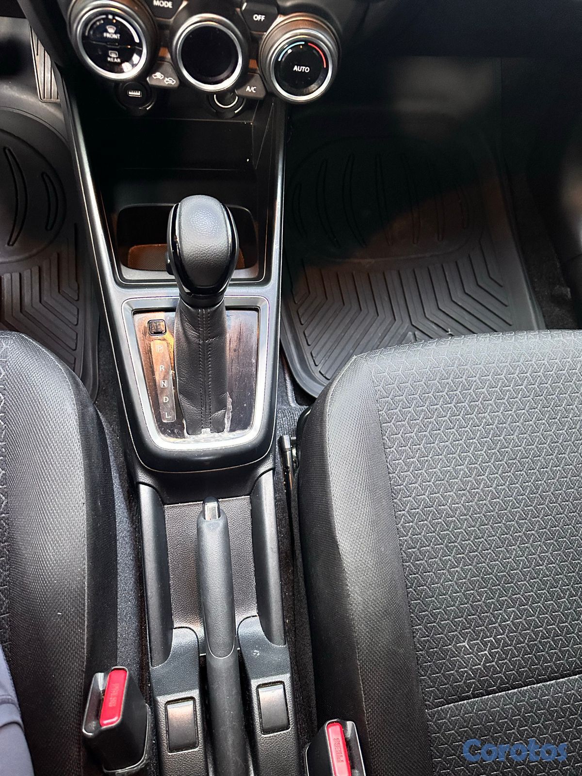 carros - Suzuki Swift 2018 – Excelente condición 8