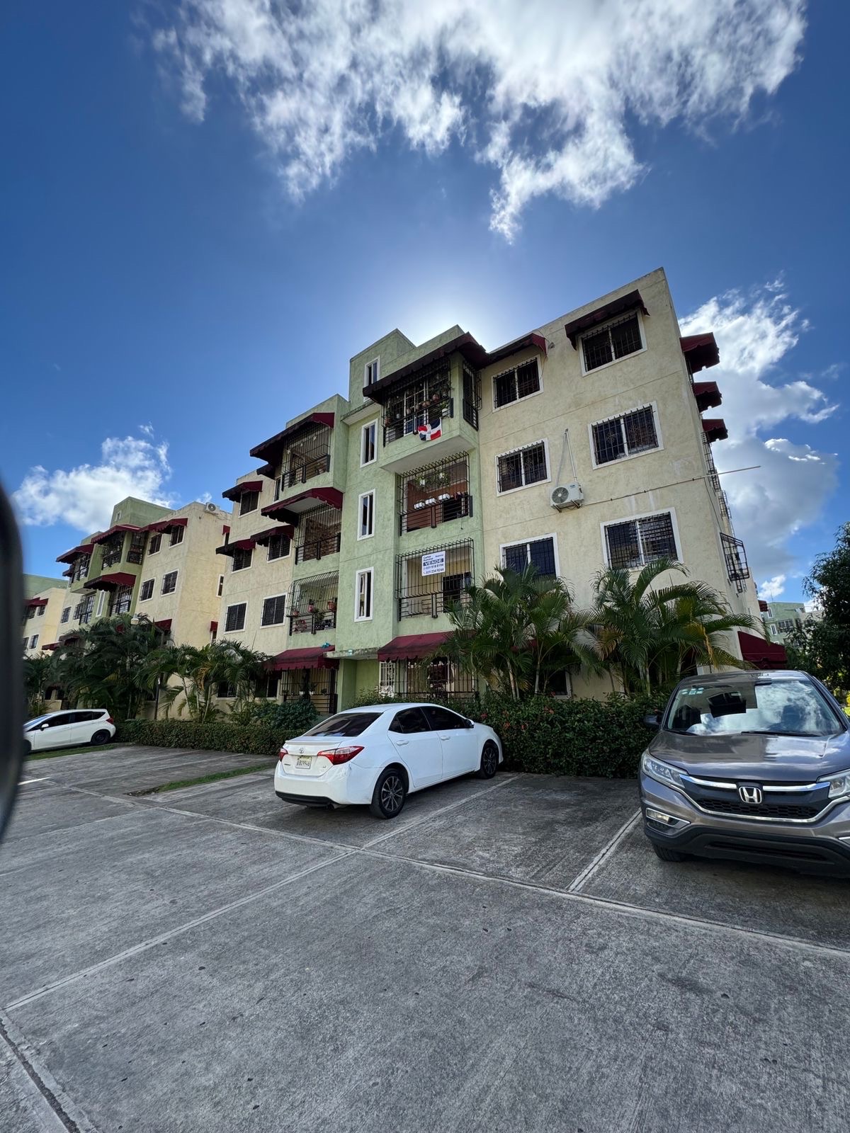 apartamentos - venta de apartamento 2do nivel en la Jacobo MAJLUTA Santo Domingo  0