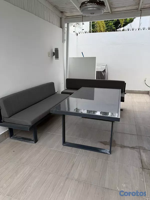 muebles y colchones - Juego mesa y 2 bancos  6