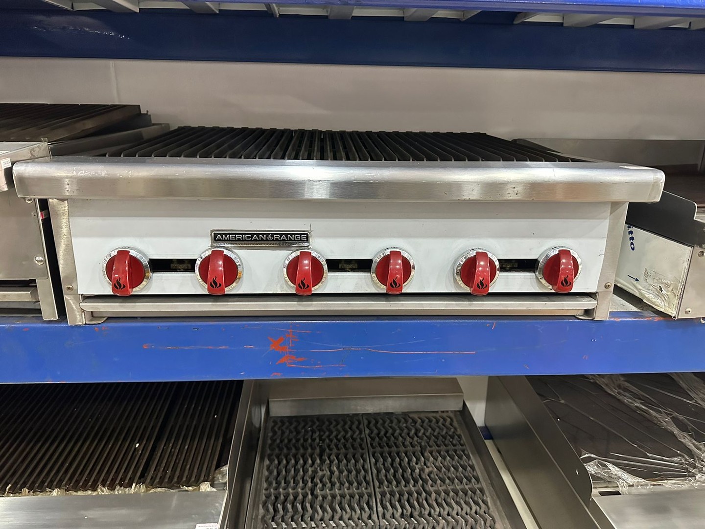 equipos profesionales - Parrilla de 36" American Range a Gas 4