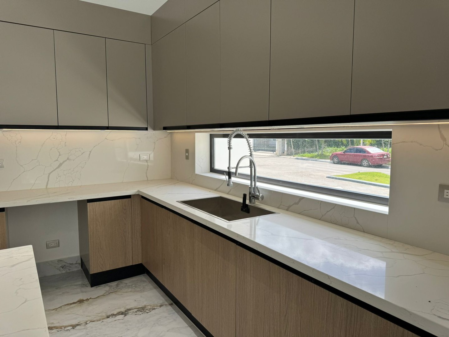 casas - Lujosa Vivienda en Proyecto Cerrado, Llanos de Gurabo 5
