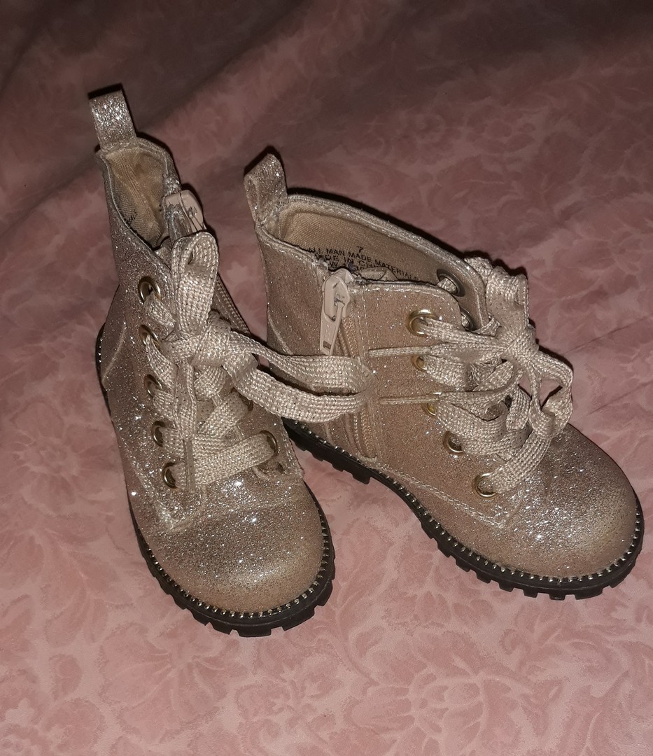 ropa y zapatos - Botas doradas de brillo