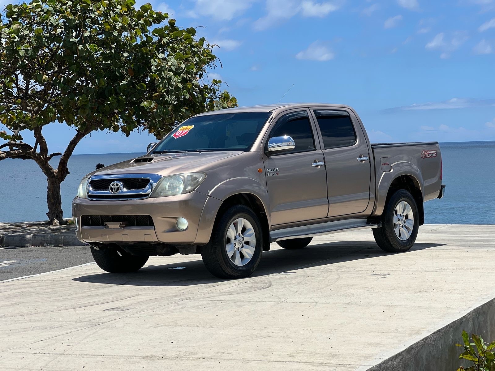 jeepetas y camionetas - TOYOTA HILUX SRV 2007 DIÉSEL 4X4 DOBLE CABINA! FINANCIAMIENTO DISPONIBLE, NUEVA