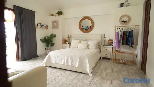 casas - vendo casa altos De Arroyo hondo 3 dos niveles tres habitaciones con baño piscin 20