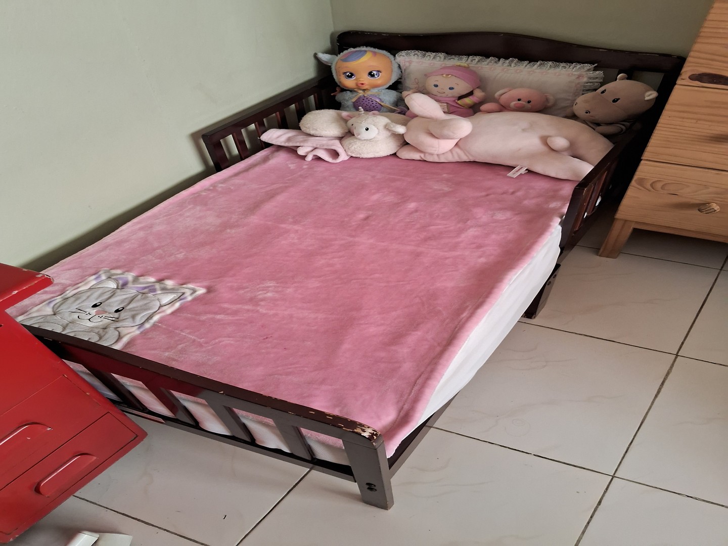 muebles - Vendo cama para niños de 1 a 5 años ( cama todler) con su colchón nuevo incluido