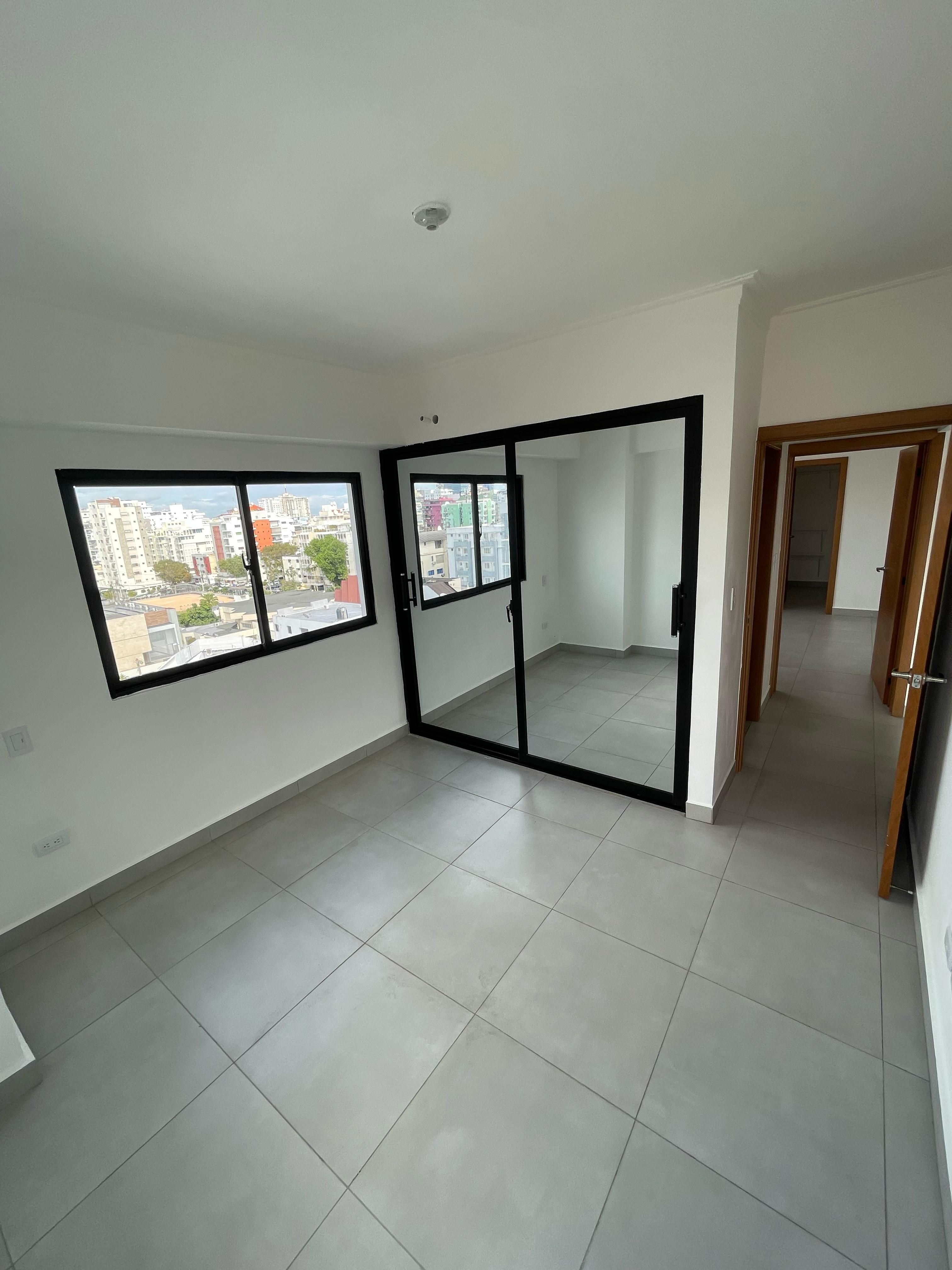 apartamentos - Se Alquila Apartamento Con Area Social En Evaristo 0